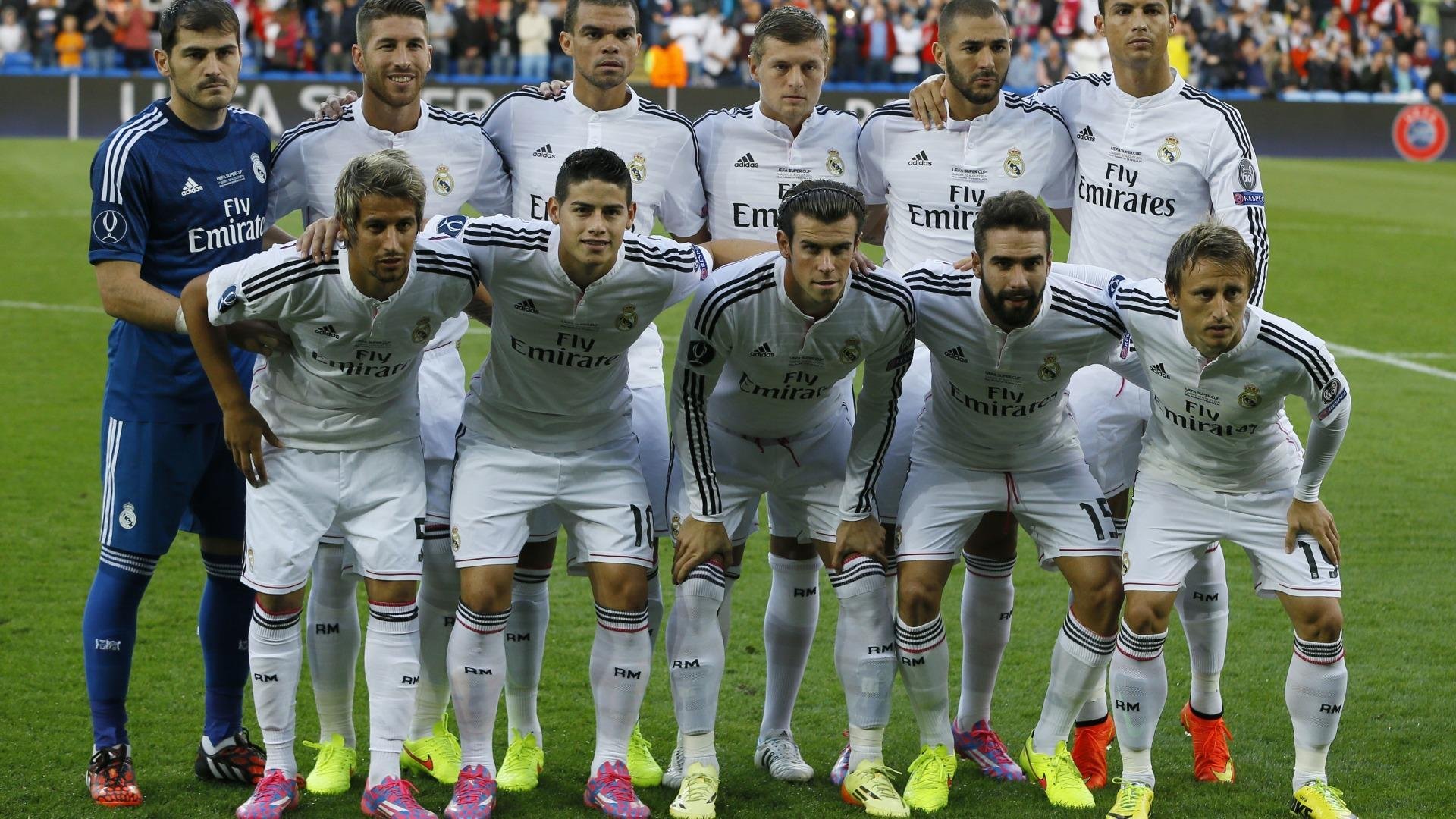 哈腾17中14轰33+19仍无缘今日最佳？因为你遇到了创纪录的字母哥，哈滕女友